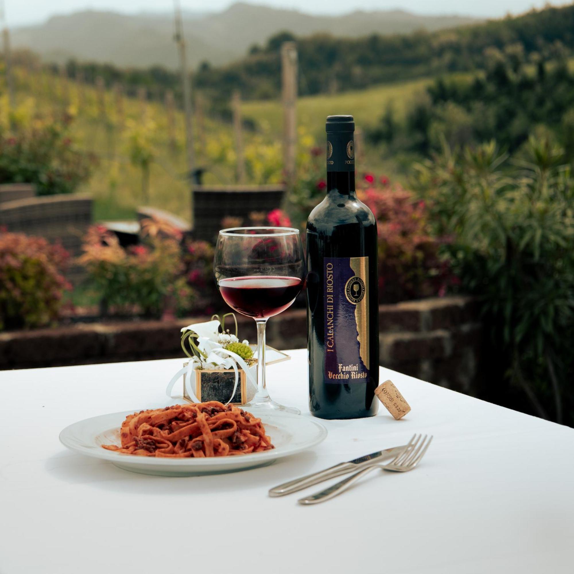 Podere Riosto Cantina&Agriturismo ピアノーロ エクステリア 写真