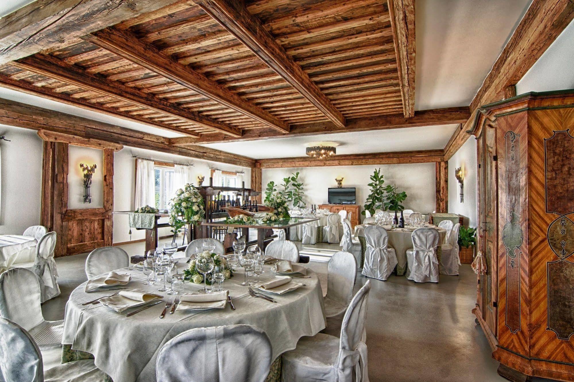 Podere Riosto Cantina&Agriturismo ピアノーロ エクステリア 写真