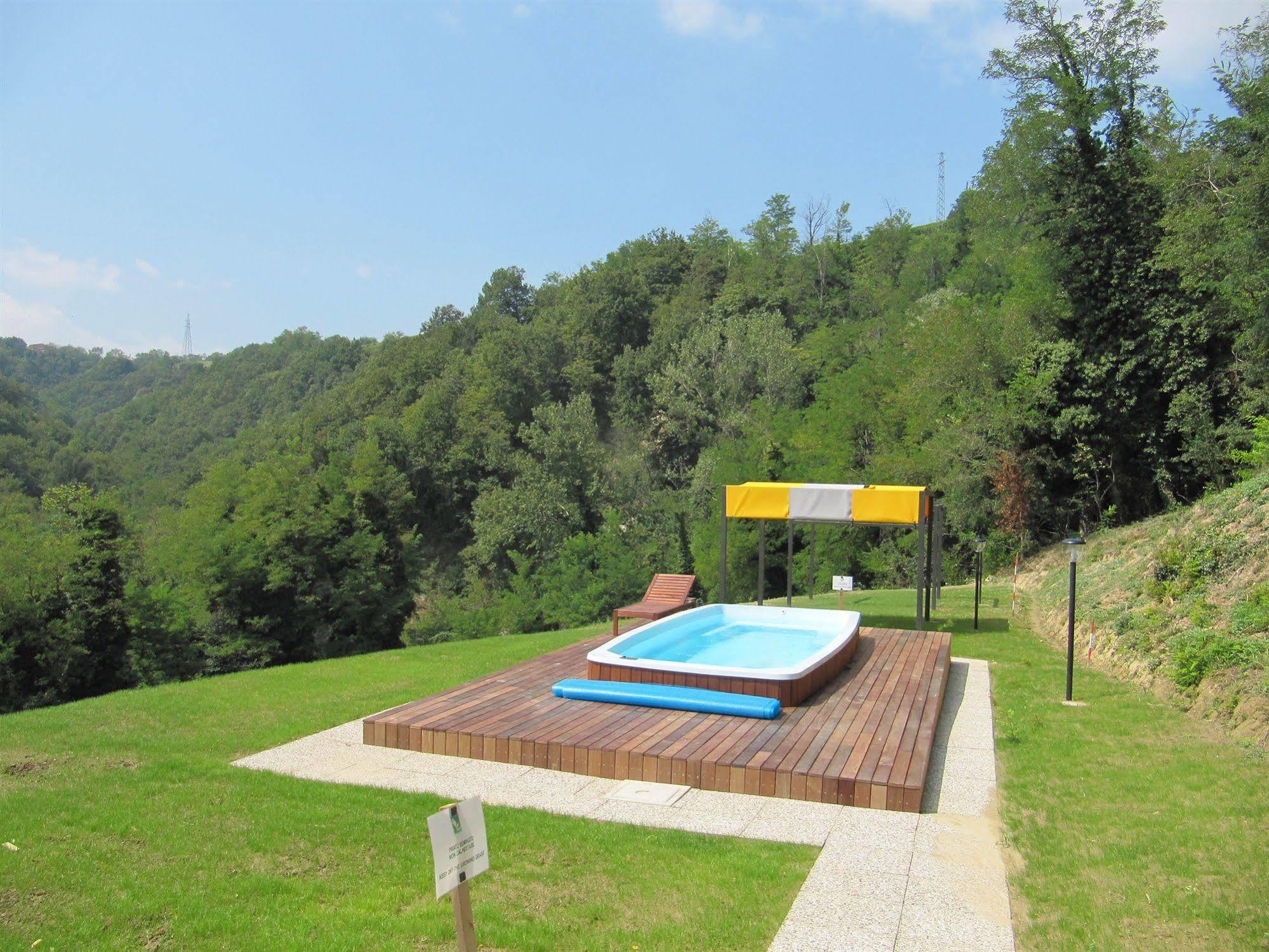 Podere Riosto Cantina&Agriturismo ピアノーロ エクステリア 写真